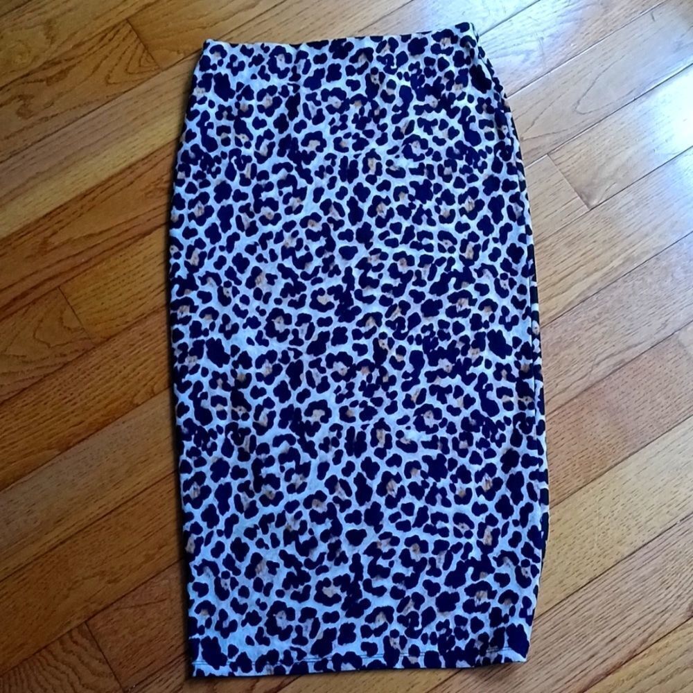 Zara leopard print skirt sz s